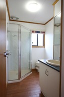 All Seasons Houseboats