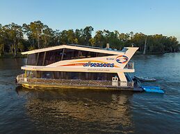 All Seasons Houseboats