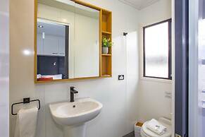 All Seasons Houseboats