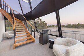 All Seasons Houseboats