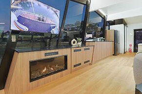 All Seasons Houseboats