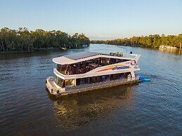 All Seasons Houseboats