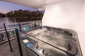 All Seasons Houseboats