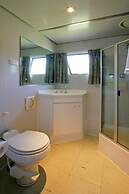 All Seasons Houseboats