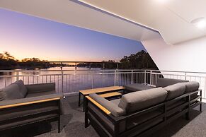 All Seasons Houseboats