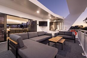 All Seasons Houseboats