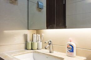 Locals Boutique Apartment Jiuzhou Port.5