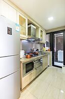 Locals Boutique Apartment Jiuzhou Port.5