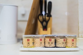 Locals Boutique Apartment Jiuzhou Port.6