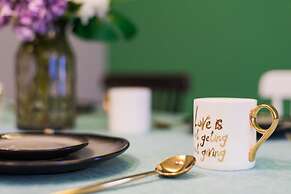 Locals Boutique Apartment Jiuzhou Port.6