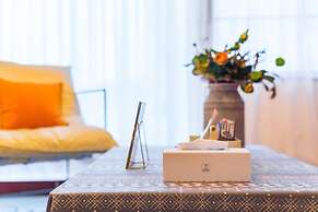 Locals Boutique Apartment Jiuzhou Port.7