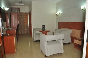 Top Rank Hotel