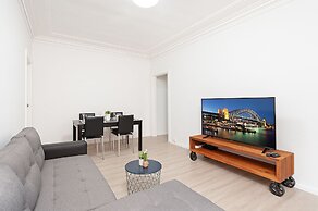 Newly Renovated Apt Close to CBD Unit 1