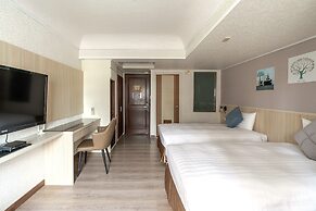 Chillax Inn