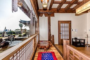 Jeju Hanok Hotel Hallagung