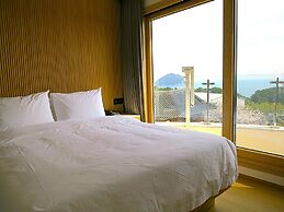 Jeju Hanok Hotel Hallagung