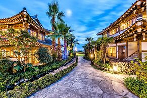 Jeju Hanok Hotel Hallagung