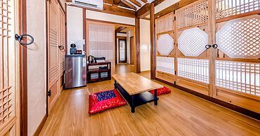 Jeju Hanok Hotel Hallagung