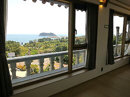 Jeju Hanok Hotel Hallagung