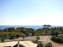 Jeju Hanok Hotel Hallagung