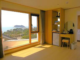 Jeju Hanok Hotel Hallagung