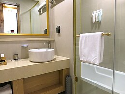 Jeju Hanok Hotel Hallagung