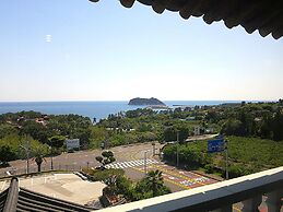 Jeju Hanok Hotel Hallagung