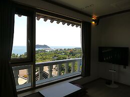 Jeju Hanok Hotel Hallagung