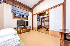 Jeju Hanok Hotel Hallagung