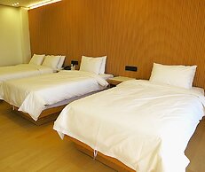 Jeju Hanok Hotel Hallagung