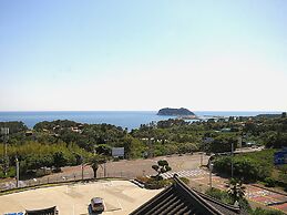 Jeju Hanok Hotel Hallagung