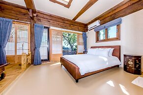 Jeju Hanok Hotel Hallagung