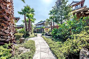 Jeju Hanok Hotel Hallagung