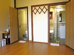 Jeju Hanok Hotel Hallagung