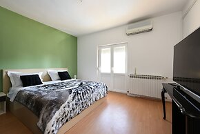 Holiday Apartments Yes Peace