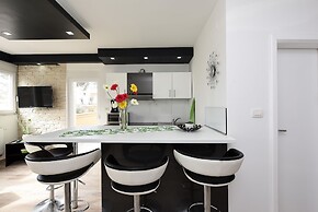 Holiday Apartments Yes Peace