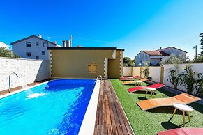 Holiday Apartments Yes Peace