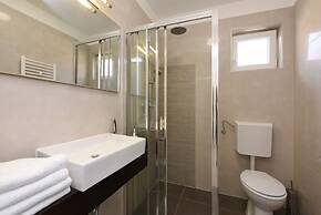 Holiday Apartments Yes Peace