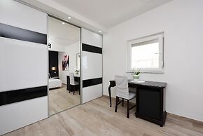 Holiday Apartments Yes Peace