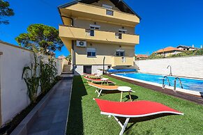 Holiday Apartments Yes Peace