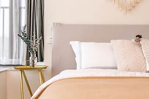 Locals Boutique Apartment WanzaiCEC No.5