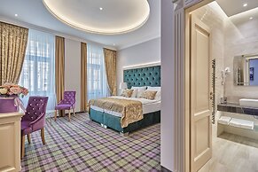 Golden Key Boutique Hotel