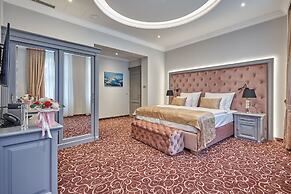 Golden Key Boutique Hotel