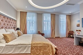 Golden Key Boutique Hotel