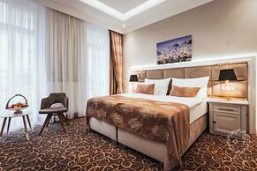 Golden Key Boutique Hotel