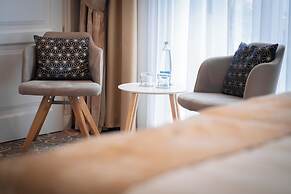 Golden Key Boutique Hotel