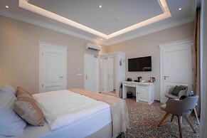 Golden Key Boutique Hotel