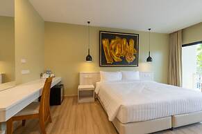 Porestva Hotel Sriracha