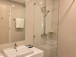 Porestva Hotel Sriracha