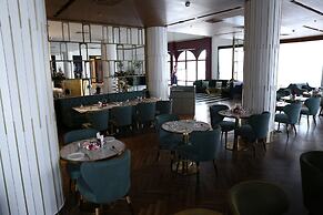 Clarks Inn suites Raipur